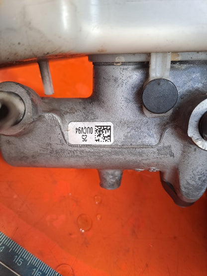 VW TRANSPORTER T6 2.0 DIESEL 2016 BRAKE SERVO MASTER CYLINDER 7E0612101E A225 - Image 6