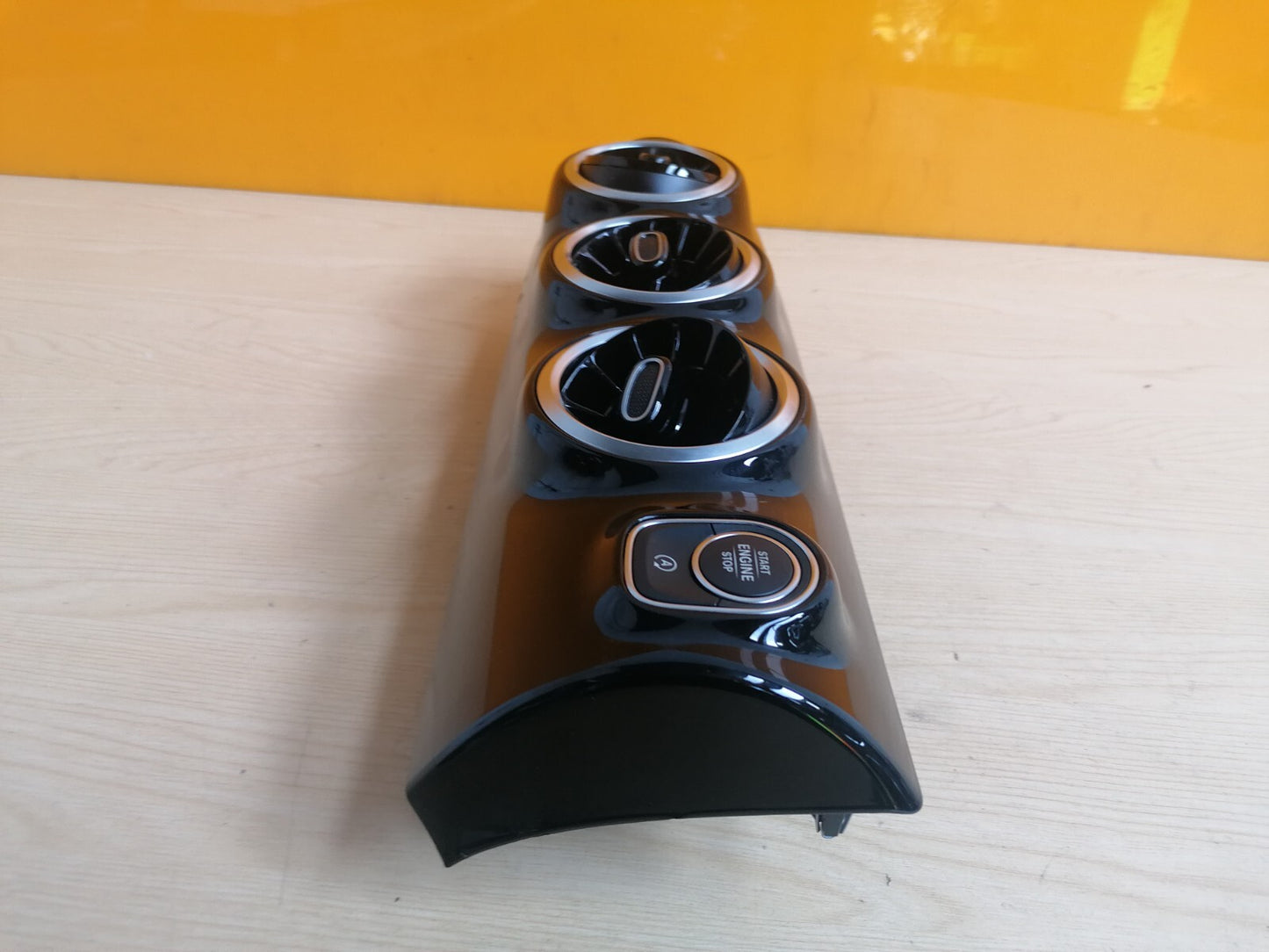 ✅2020 MERCEDES A CLASS W177 1.3P FRONT DASHBOARD AIR VENT A1776800001 A050 - Image 7
