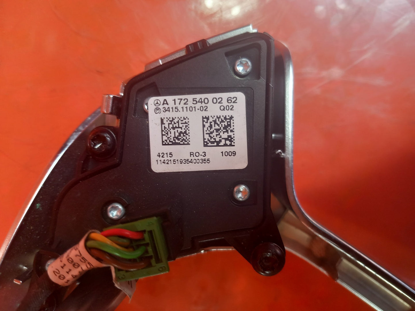 Mercedes W204 W212 Steering Wheel Multifunction Switches A1725400362 A1725400262 - Image 8