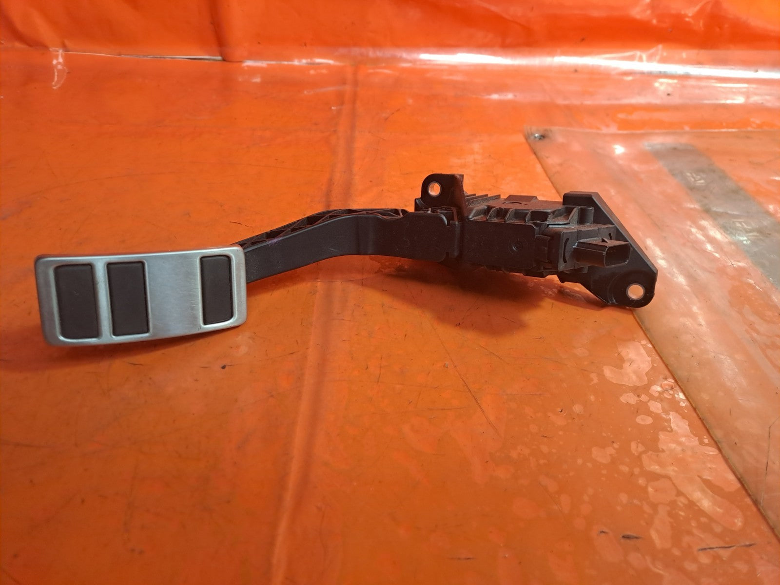 ✅FORD KUGA ST-LINE X 2.5 PETROL 2023 ACCELERATOR THROTTLE PEDAL LX619F836DB A333 - Image 2