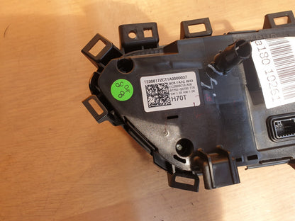 HYUNDAI I20 ULTIMATE 1.0 PETROL 2023 CLIMATE CONTROL SWITCH PANEL 97250-Q0700 - Image 11
