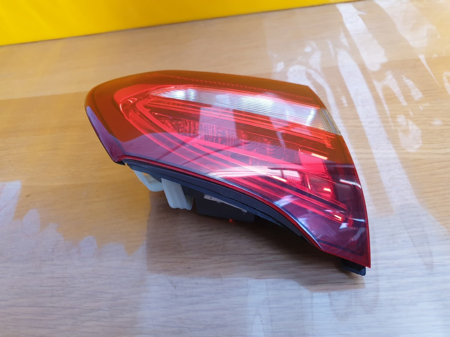 ✅2014 MERCEDES C CLASS W205 2.1D ESTATE REAR LEFT INNER LIGHT A2059065700 A084 - Image 2