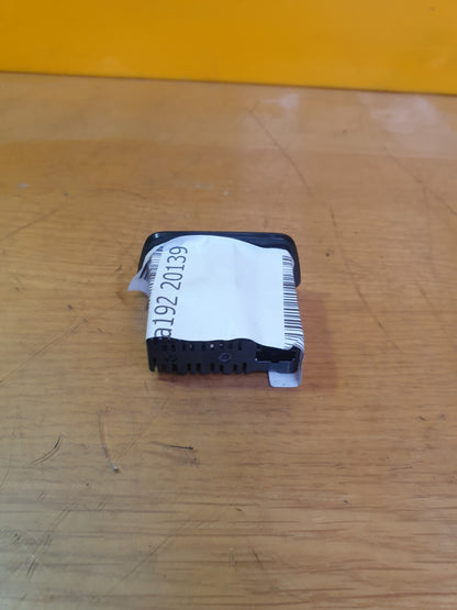 ✅VW T-ROC LIFE 1.5 PETROL 2022 REAR CENTRE CONSOLE USB SOCKETS 2G6035954 A192 - Image 3