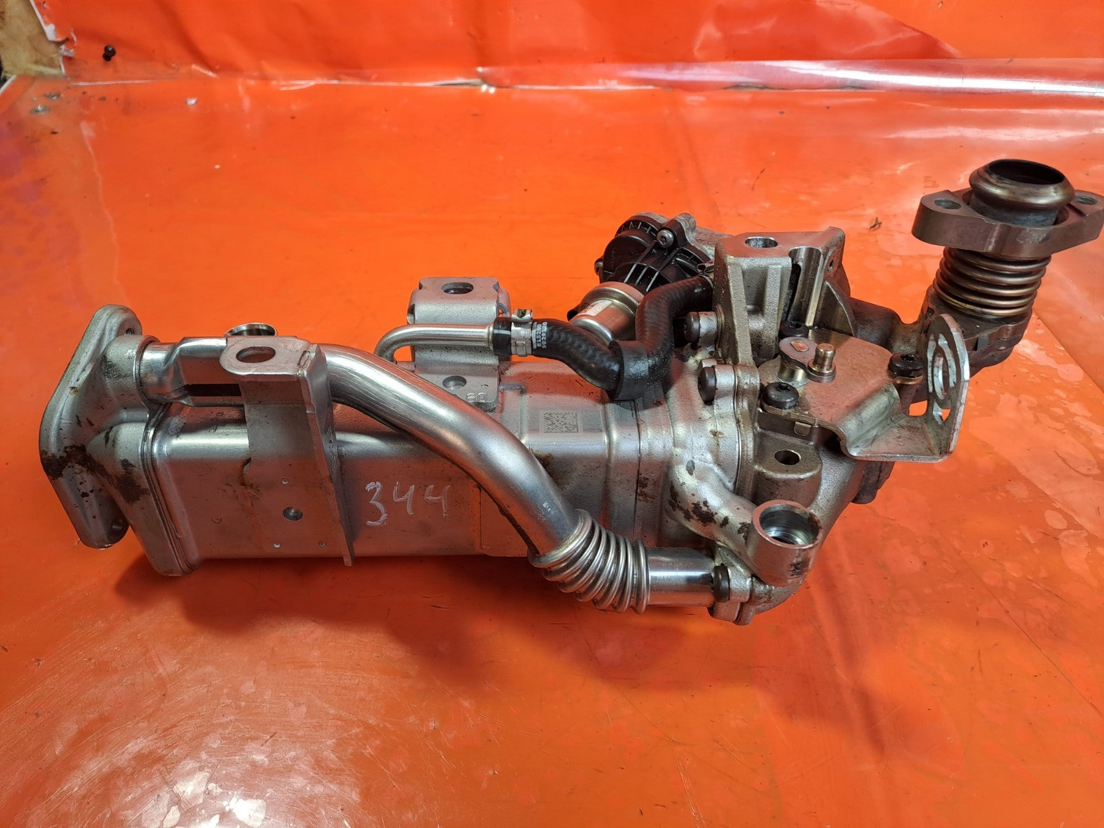 ebay-src:https://i.ebayimg.com/00/s/mtiwmfgxnjaw/z/msiaaeswqjbphc6d/$_57.jpg