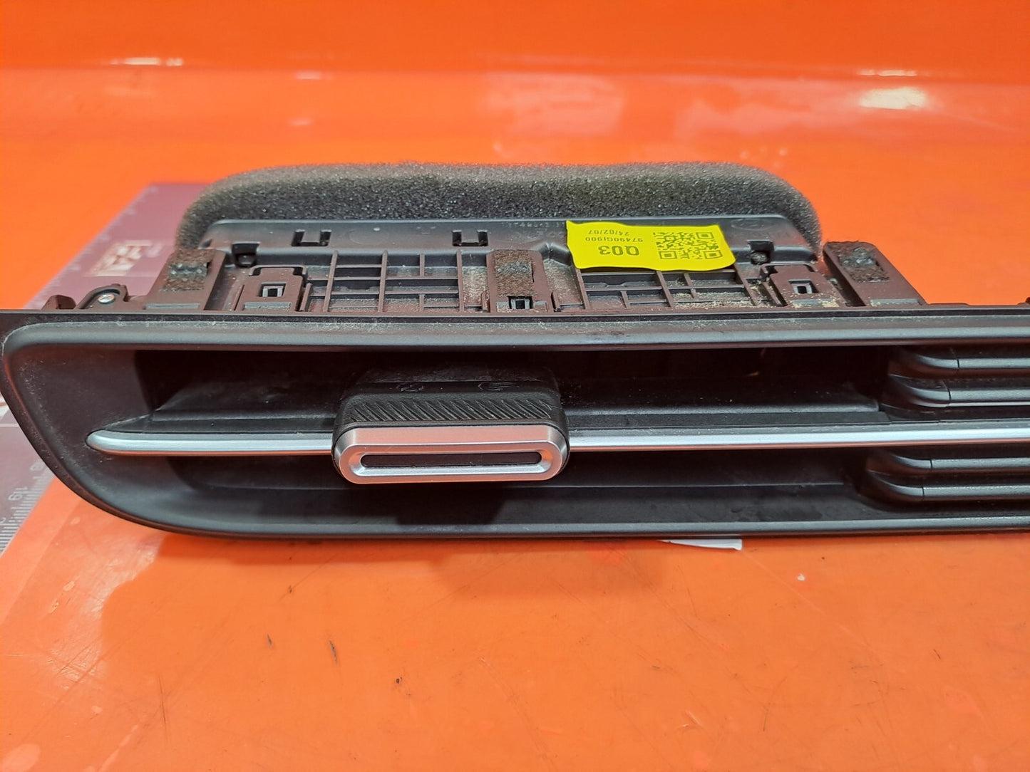 HYUNDAI IONIQ 5 2024 DASHBOARD AIR VENT 97490-GI900 Warranty A226 - Image 2