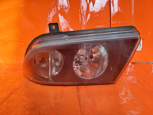 ✅2017 VW CRAFTER 2E FRONT RIGHT HEADLIGHT 9068201561 + WARRANTY A277 - Image 1