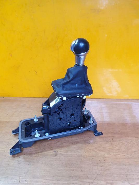 ✅2015 AUDI A3 E-TRON 1.4P GEAR SELECTOR STICK SHIFTER 8V2713023N + WARRANTY A204 - Image 1