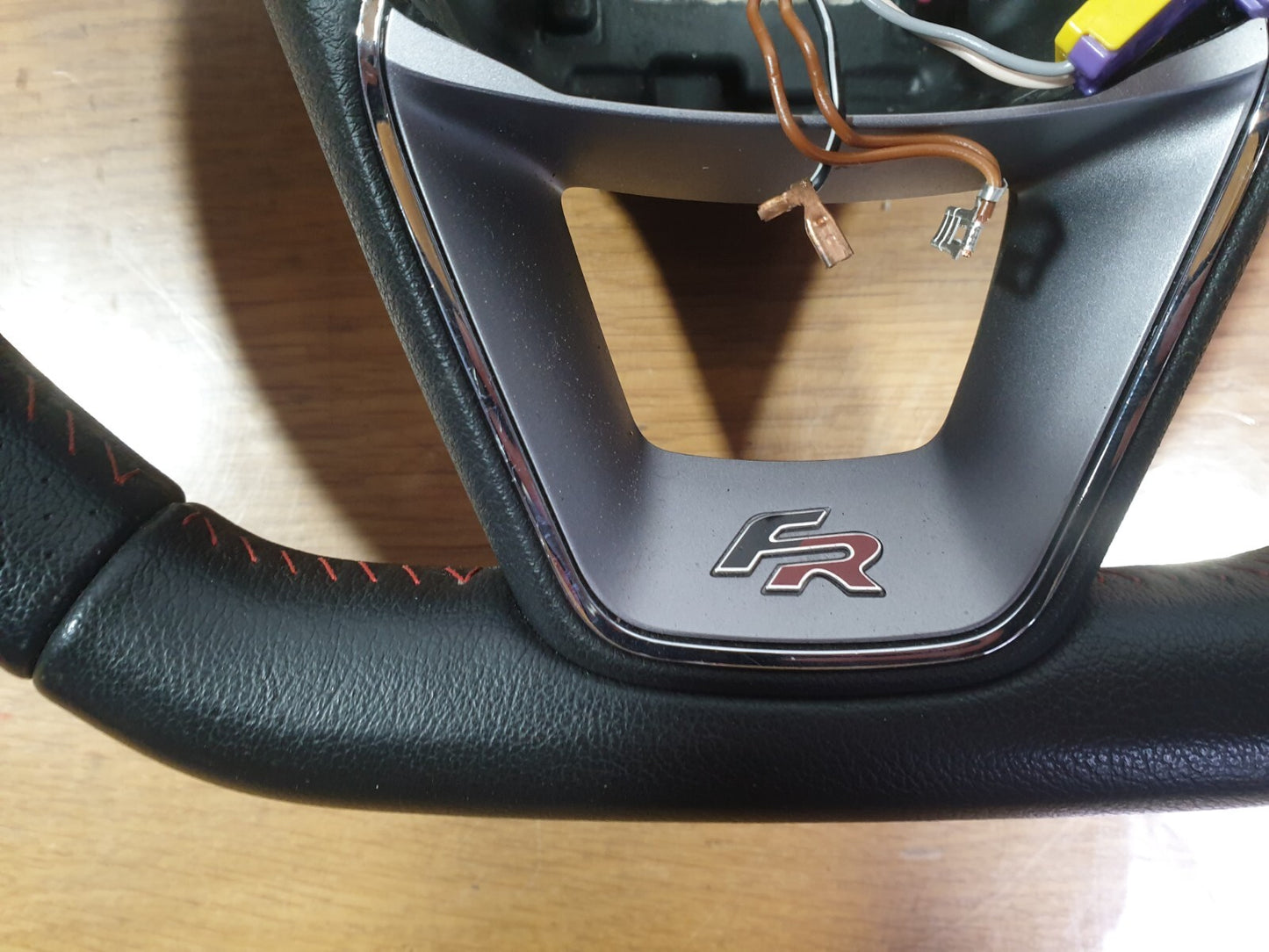 SEAT Arona Fr Tsi 1.0 Petrol 2019 MULTIFUNCTION STEERING WHEEL 575419091H A217 - Image 3