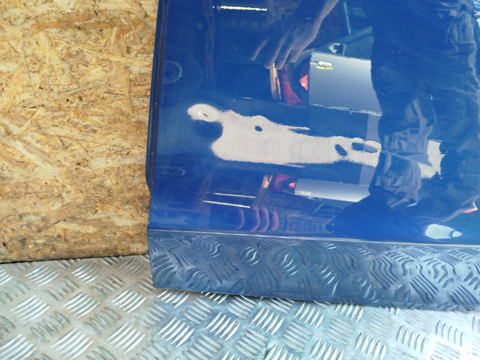 ✅TESLA MODEL 3 LONG RANGE 2020 rear LEFT DOOR BLUE Dent A266 - Image 4
