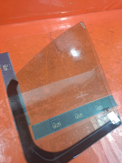 ✅RENAULT TRAFIC MK3 Sl27 1.6 DIESEL 2015 FRONT LEFT DOOR QUARTER WINDOW GLASS - Image 6