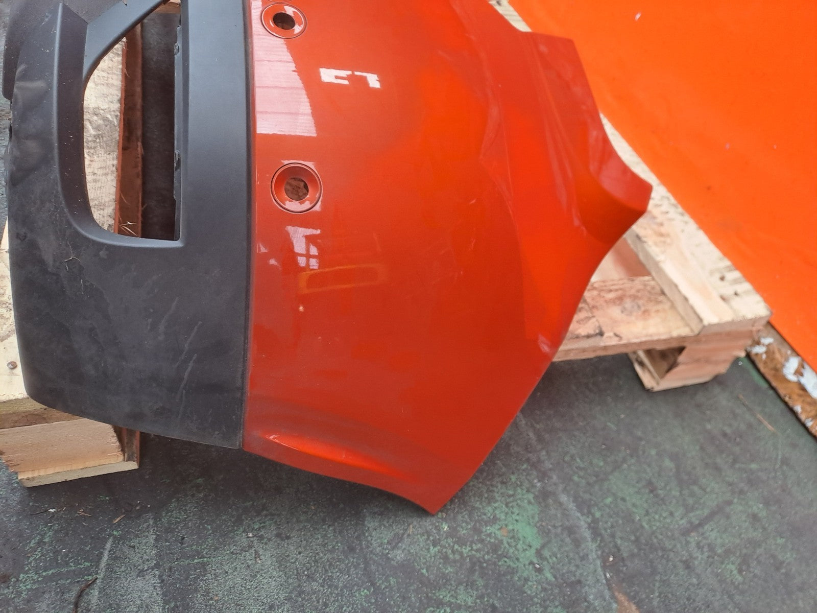 ✅2024 Dacia Duster Journey Rear Bumper Orange + Warranty A364 - Image 4
