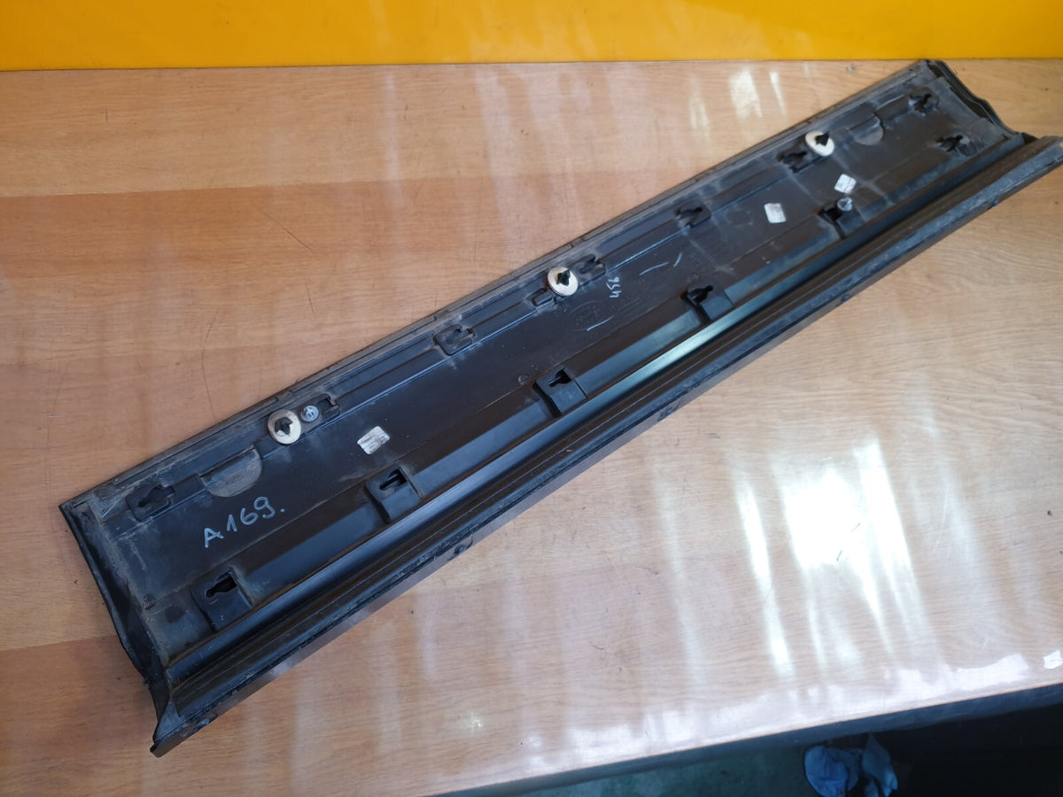 2022 Range Rover Evoque L551 Front Left Door Molding K8D2-21065-C Warranty A169 - Image 9