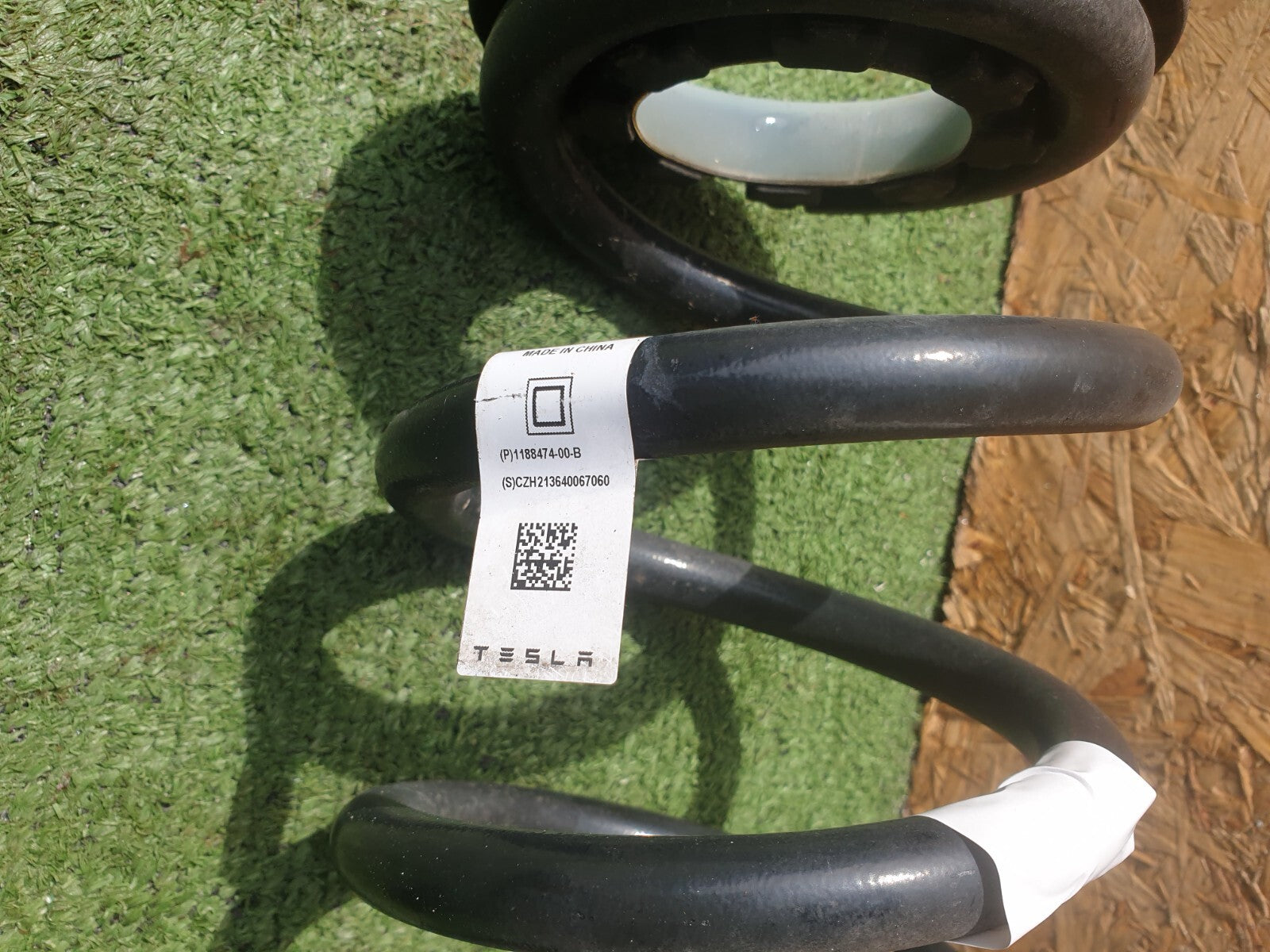 ✅2022 TESLA MODEL Y REAR LEFT/RIGHT SIDE COIL SPRING 1188474-00-B +WARRANTY A172 - Image 9