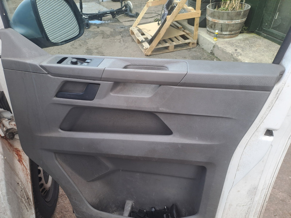 2021 VW Transporter T30 Front Right Door Card Panel Warranty A410 - Image 2