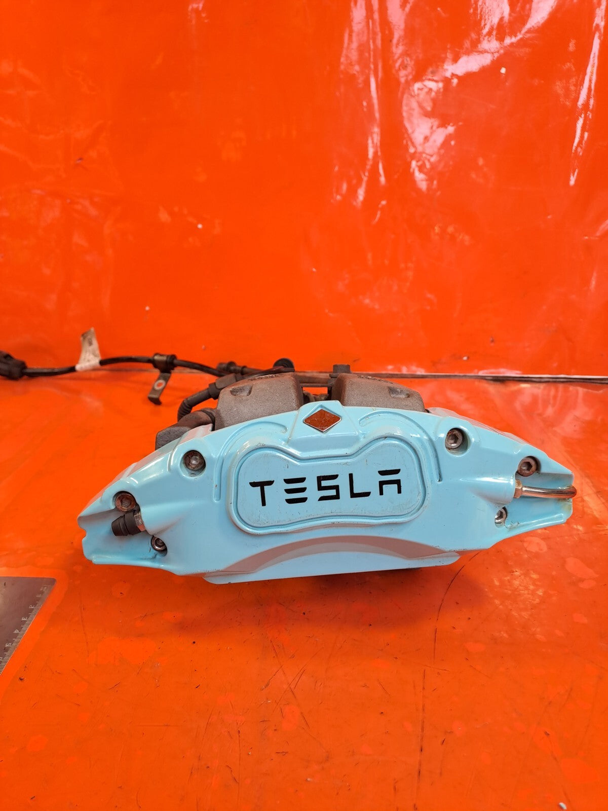 ✅TESLA MODEL 3 LONG RANGE 2020 REAR LEFT BRAKE CALIPER 1044623-00-H Warranty - Image 3