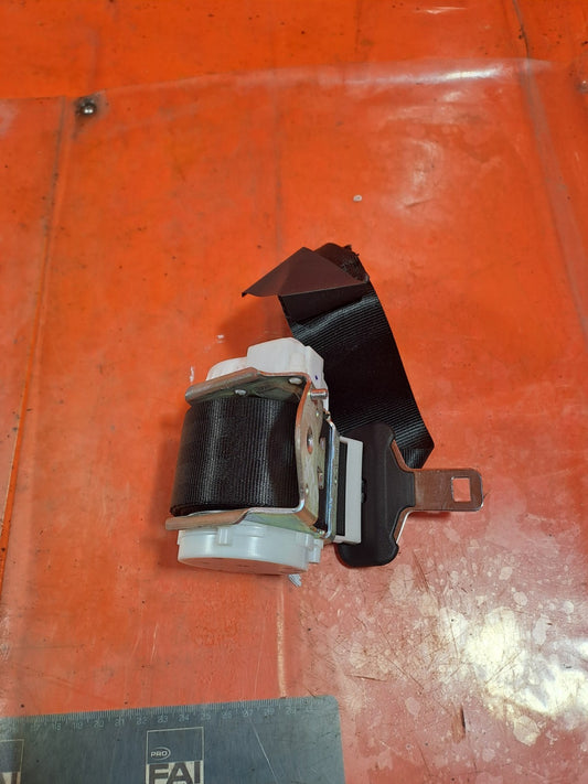 ✅CITROEN C4 CACTUS 1.6 DIESEL 2015 REAR SEATS MIDDLE SEAT BELT 34143411B A327 - Image 2