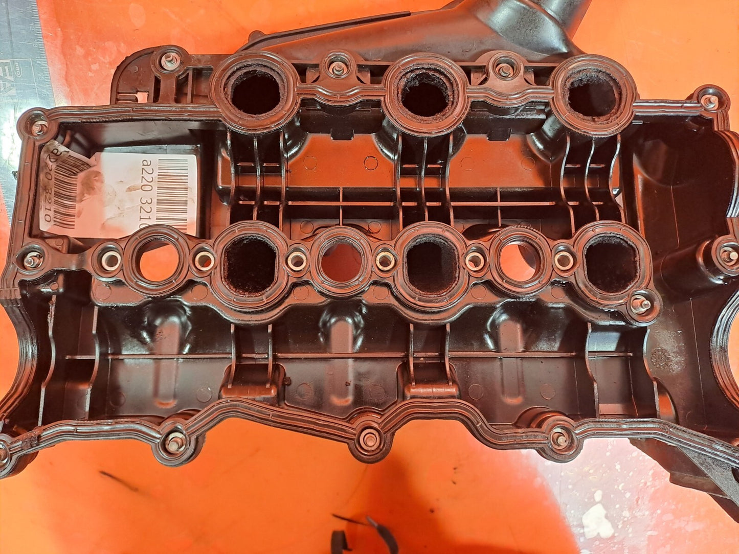 Land Rover Discovery 4 3.0 Diesel 2015 ROCKER COVER INTAKE MANIFOLD 9X2Q-9424-EE - Image 9