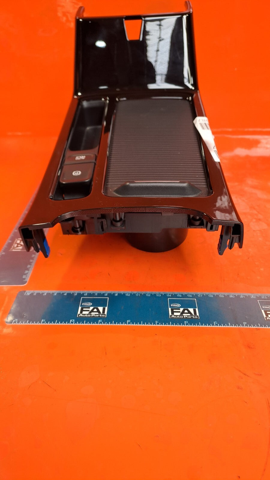 KIA Xceed 4 Isg 1.5 Petrol 2021 CENTER CONSOLE CUP HOLDER HANDBRAKE SWITCH A228 - Image 2