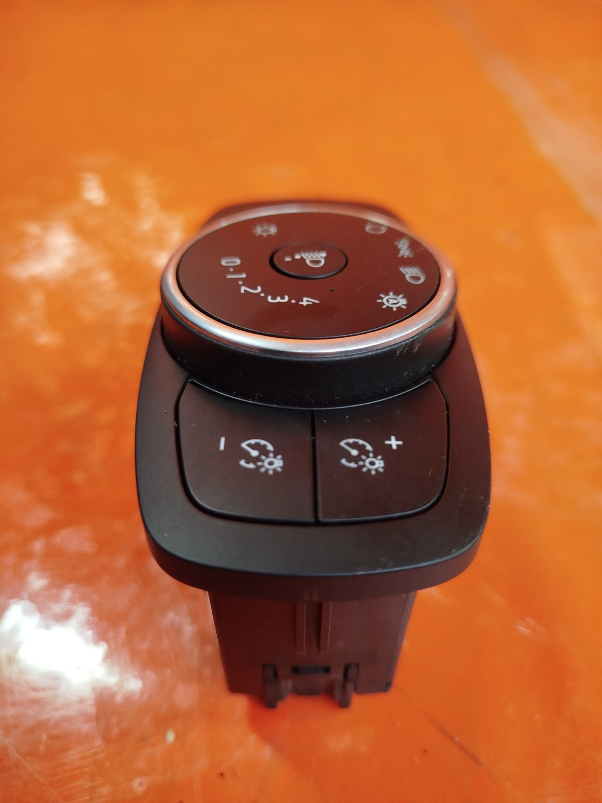 ✅FORD FIESTA ST-LINE X 1.5 DIESEL 2018 HEADLIGHT FOG LIGHT CONTROL SWITCH A332 - Image 4