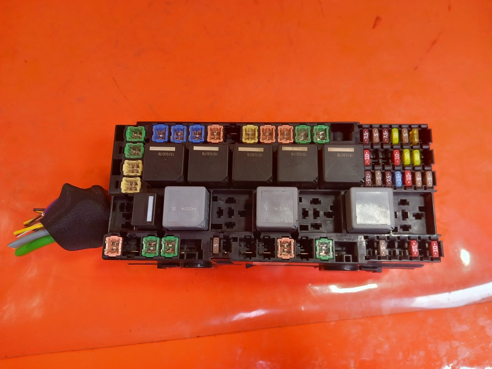 2015 Ford Tourneo Custom 2.2 Diesel Fuse Box BK2T-14A175-CA Warranty A377 - Image 1