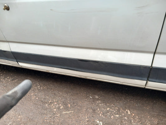 2023 Maxus Deliver 9 Left Side Sliding Door Trim Moulding Warranty A425 - Image 1