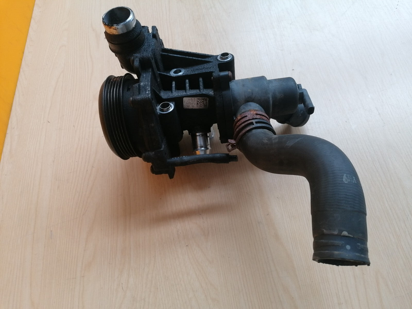 MERCEDES A200 W176 2.1 DIESEL 2015 WATER COOLANT PUMP A6512000501 A047 - Image 5