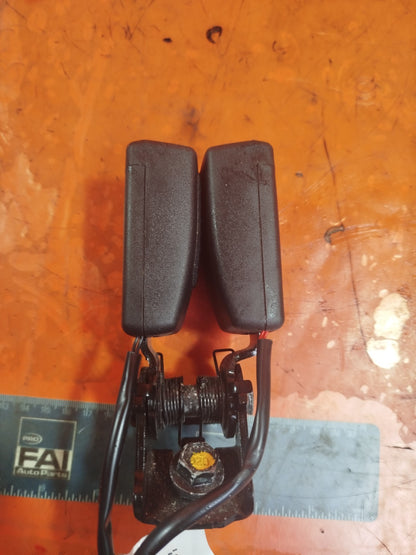 ✅Ssangyong Tivoli Ex 1.6 Diesel 2017 REAR SEAT BELTS BUCKLE Warranty A230 - Image 11