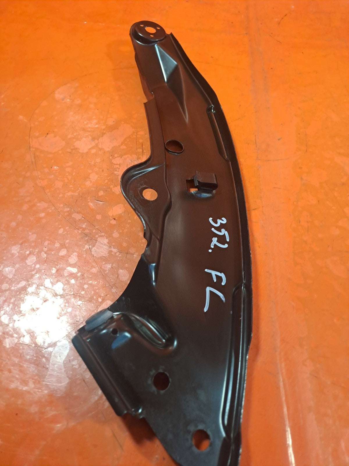 ✅VW GOLF STYLE MK8 1.5 PETROL 2020 FRONT LEFT HEADLIGHT BRACKET A352 - Image 7