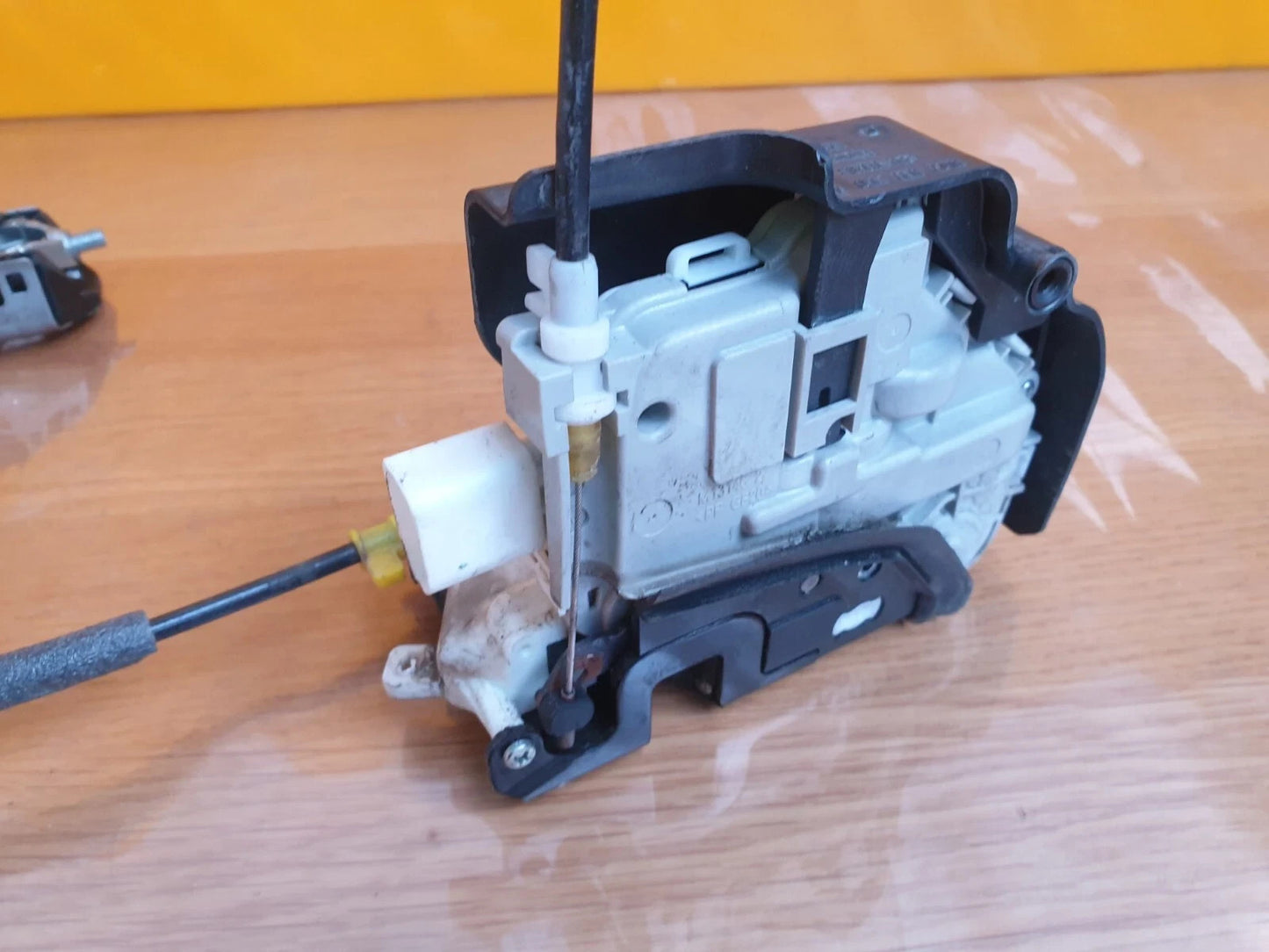 ebay-src:https://i.ebayimg.com/00/s/mtiwmfgxnjaw/z/bcoaaeswamjqcxja/$_57.jpg