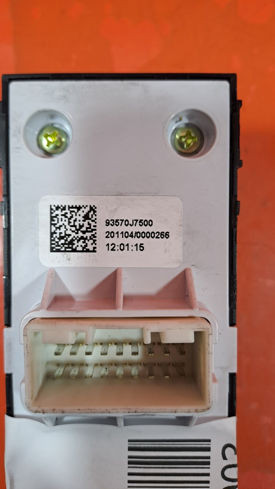 KIA XCEED 1.5 PETROL 2021 FRONT RIGHT WINDOW CONTROL SWITCH 93570J7500 Warranty - Image 12