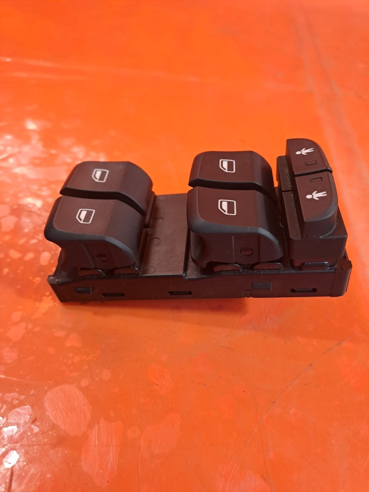 ebay-src:https://i.ebayimg.com/00/s/mtywmfgxmjaw/z/wzgaaeswkk1pacrq/$_57.jpg