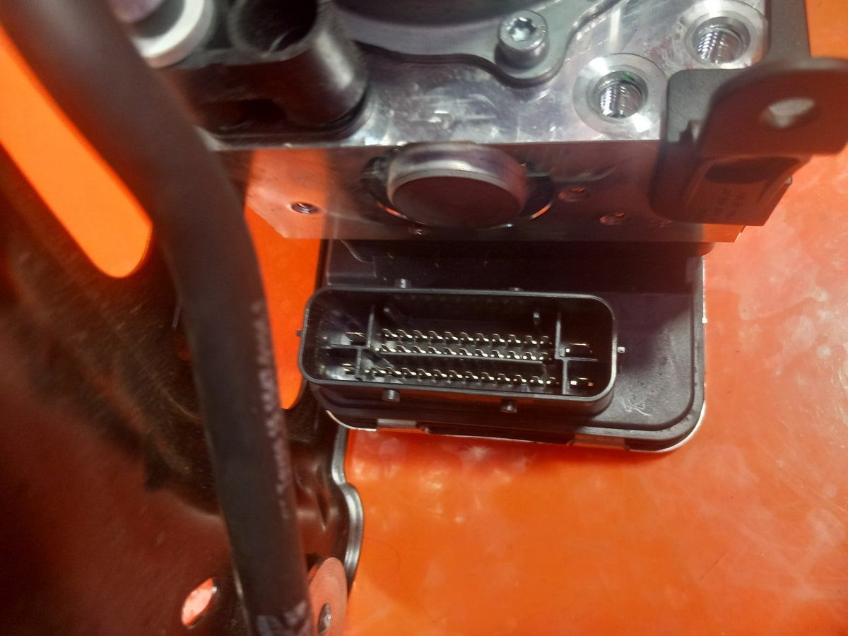 ebay-src:https://i.ebayimg.com/00/s/mtiwmfgxnjaw/z/jgkaaeswtpdqs2sc/$_57.jpg
