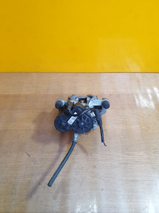 2023 BMW 1 Series F40 Rear Left Brake Caliper 1543679 Warranty A151 - Image 2