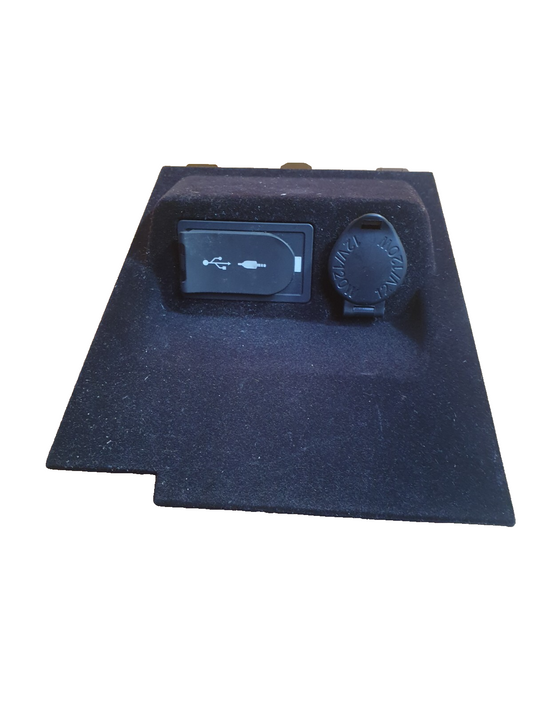 ✅2019 Lexus NX 300H Center Console AUX Jack & USB Switch 86190-11010 A146 - Image 1