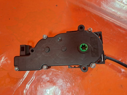 ✅MERCEDES GLA 200D X156 2.1 DIESEL 2016 TAILGATE BOOT LOCK CATCH A2047500060 - Image 6