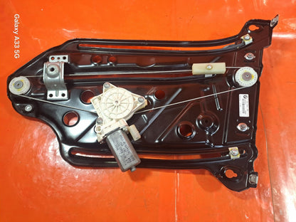 ✅BMW E88 118D M SPORT 2.0 DIESEL 2013 REAR RIGHT WINDOW REGULATOR 7165594 A348 - Image 4