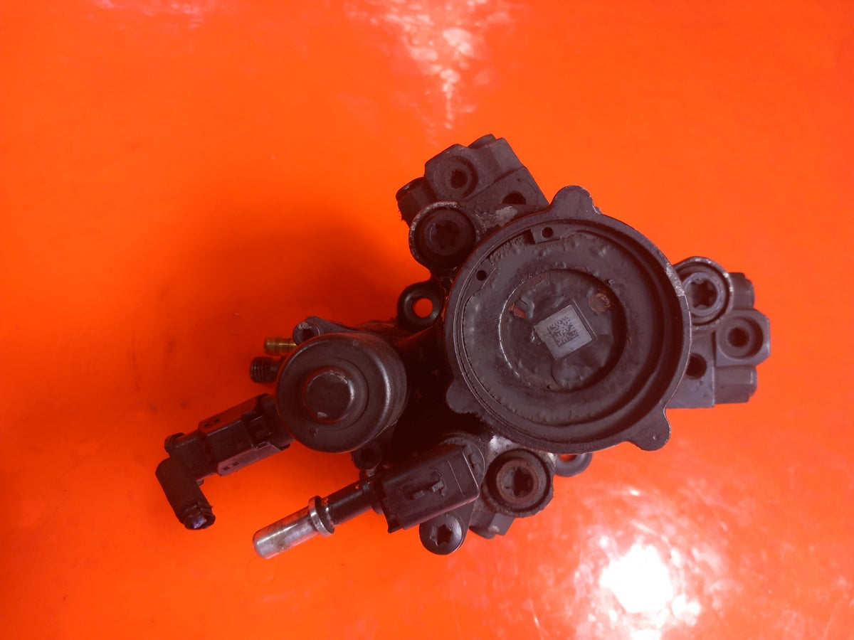 ebay-src:https://i.ebayimg.com/00/s/mtiwmfgxnjaw/z/aboaaeswgqnqq-5t/$_57.jpg