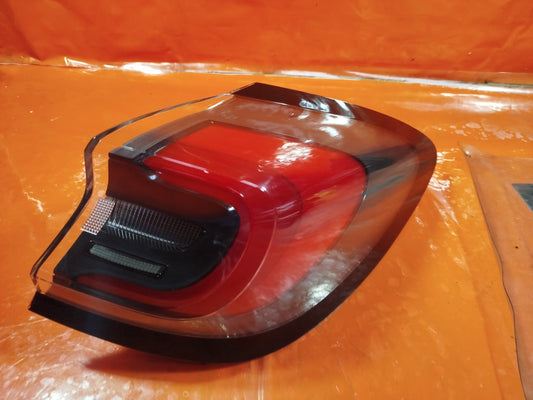 ✅2021 FORD PUMA ST-LINE X 1.0P REAR RIGHT OUTER TAIL LIGHT L1TB13404AD A335 - Image 2