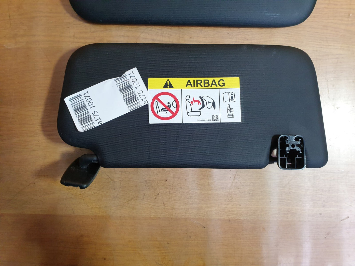 ebay-src:https://i.ebayimg.com/00/s/mtiwmfgxnjaw/z/soeaaoswqvpmnkli/$_57.jpg