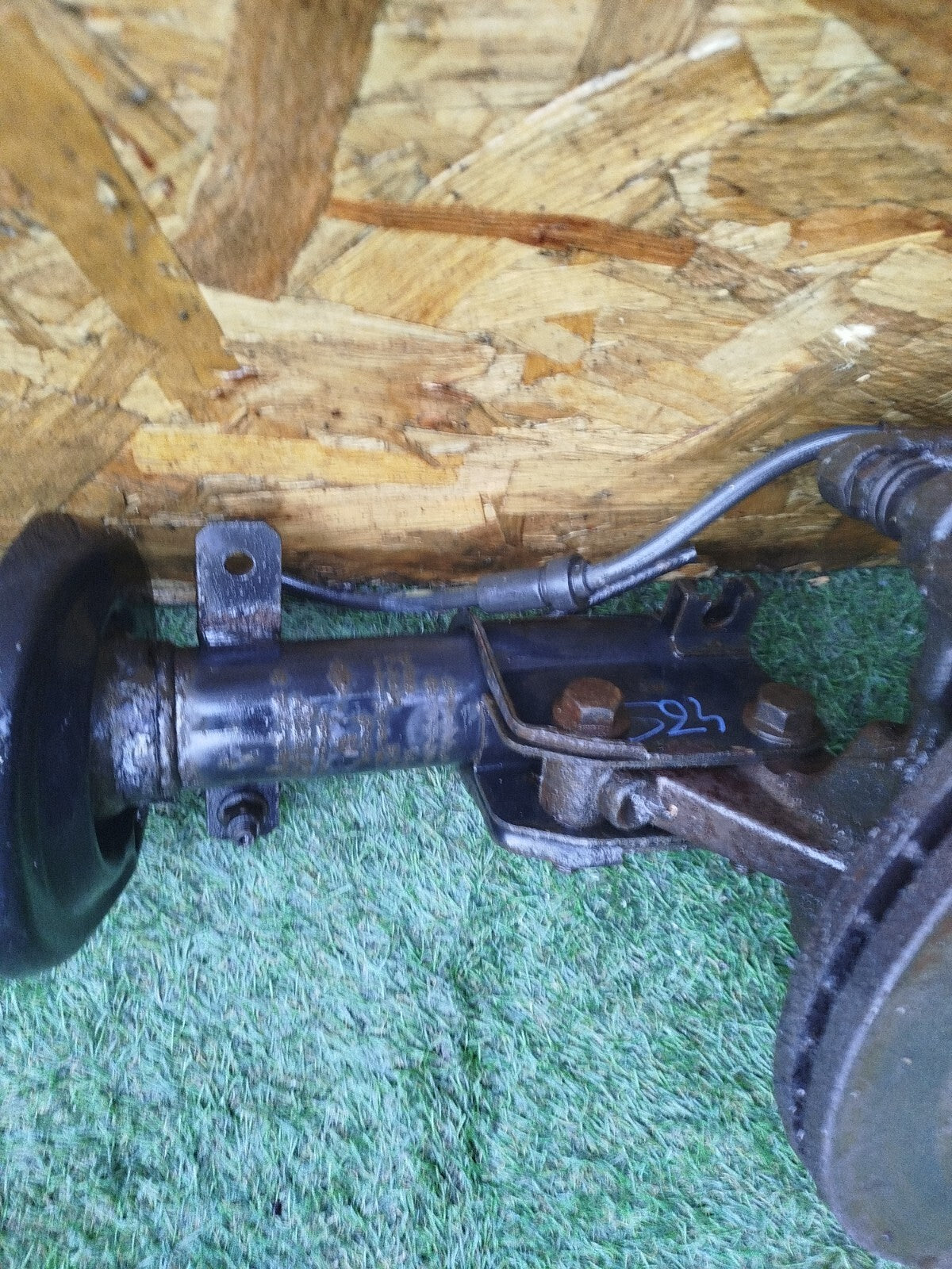 2015 Renault Trafic MK3 SL27  Front Right Suspension Leg Hub Warranty A250 - Image 5