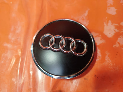 ✅AUDI Q2 ALLOY WHEEL CENTRE CAP COVER 8W0601170 + WARRANTY xAA - Image 2