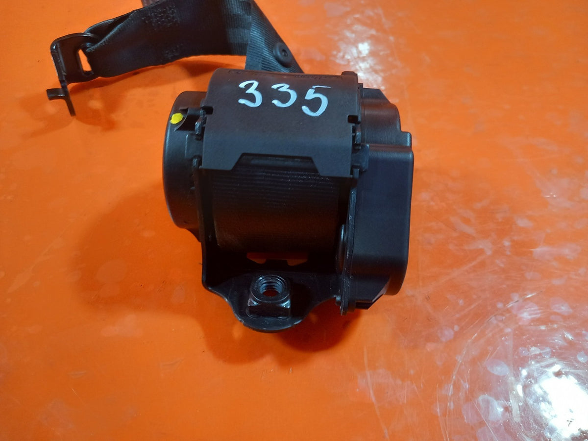 2021 Ford Puma ST-Line X Rear Centre Seat Belt LV4B-S611B64-ADW Warranty A335 - Image 5