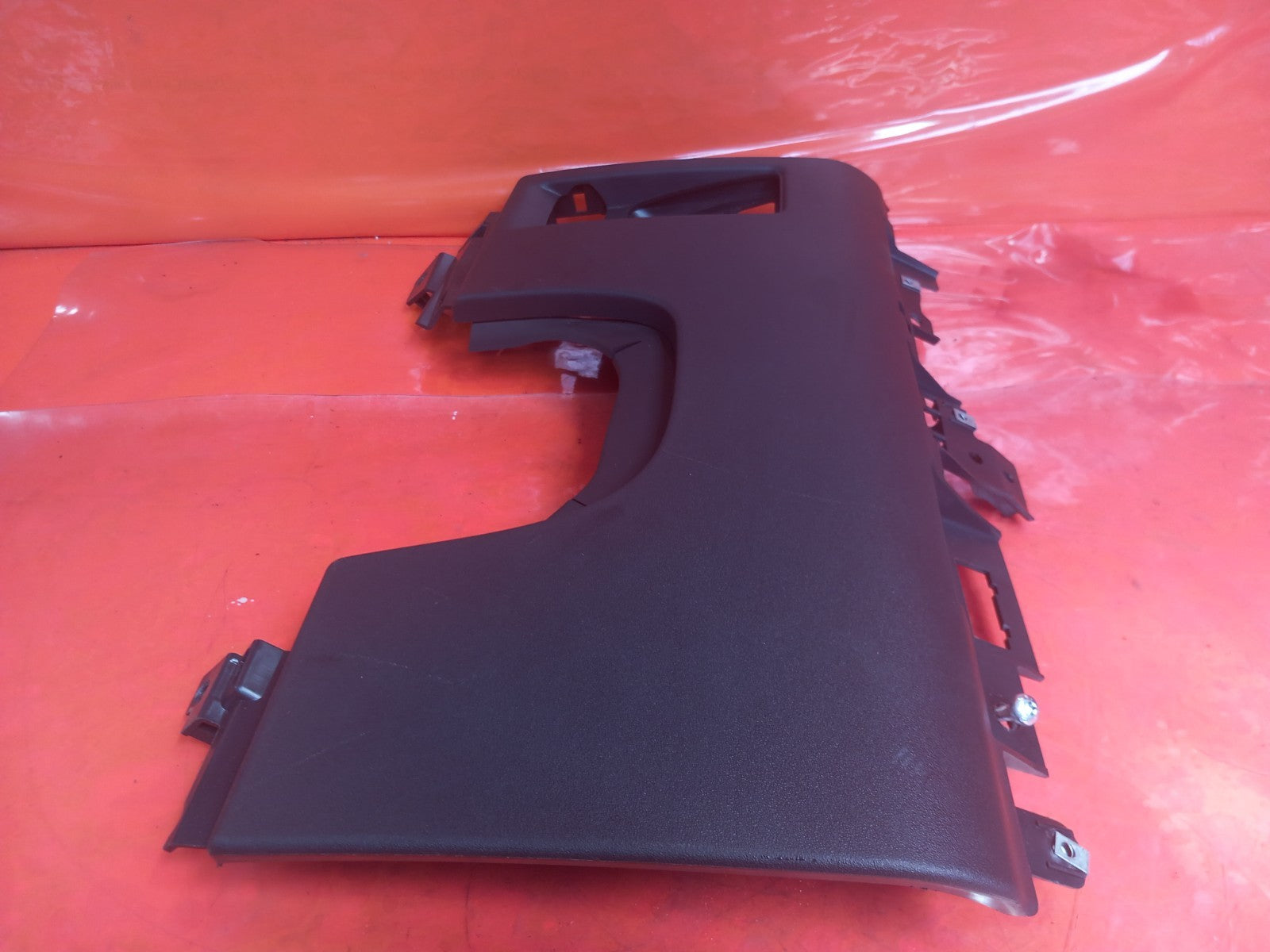 2025 Land Rover Defender L663 Lower Dash Trim L8B2-044F08-BCW Warranty A396 - Image 3