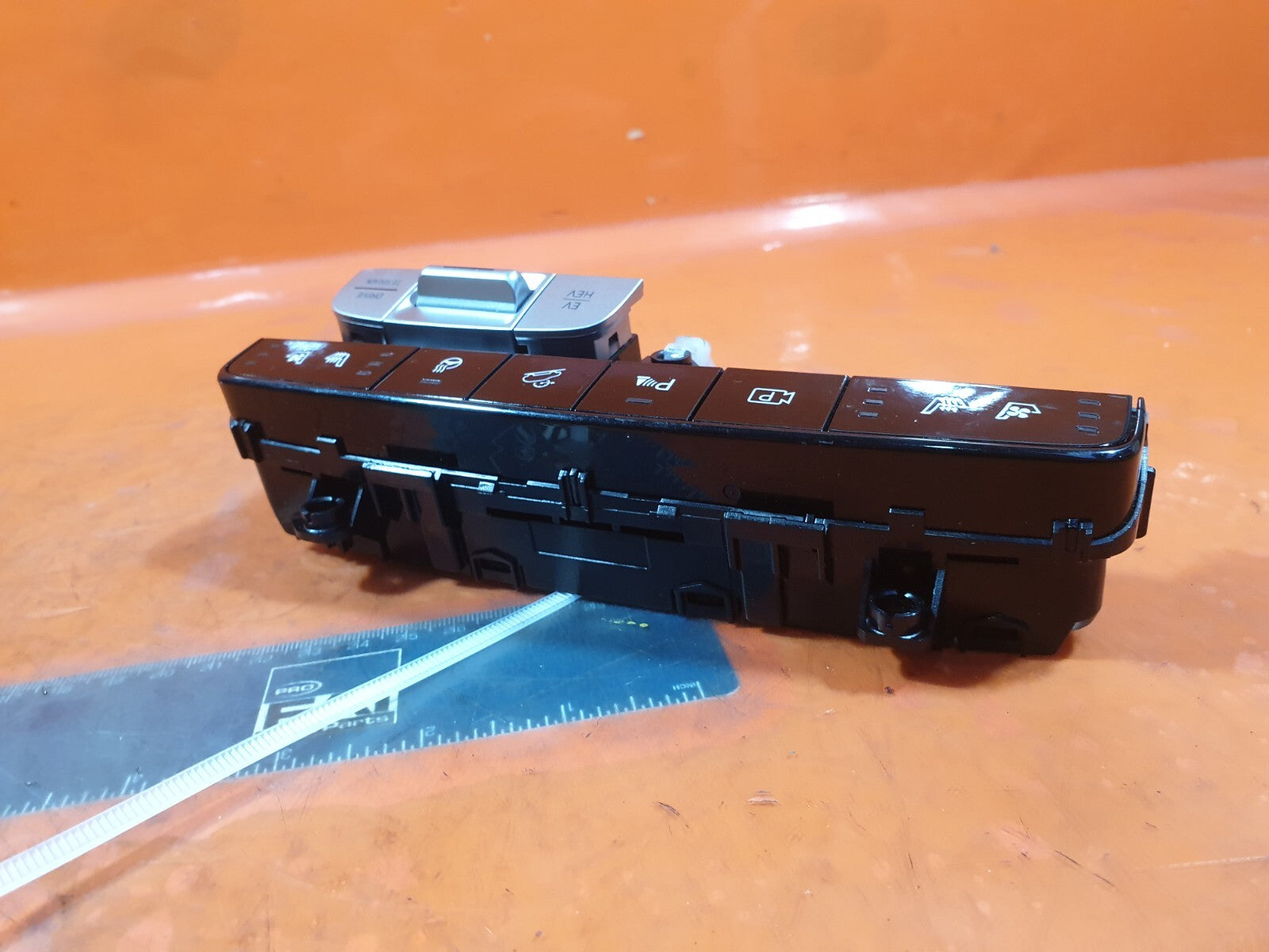 ebay-src:https://i.ebayimg.com/00/s/mtiwmfgxnjaw/z/qooaaosw5abnv0ht/$_57.jpg