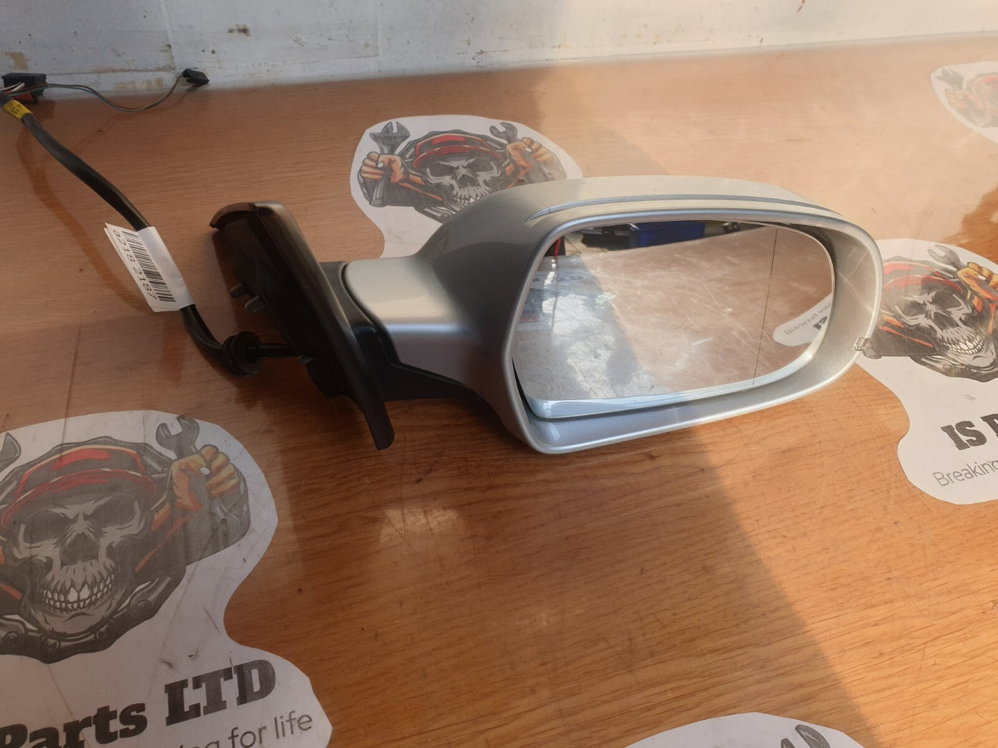 AUDI A5 CABRIO S LINE 2.0 DIESEL 2012 FRONT RIGHT MIRROR SILVER A218 - Image 4