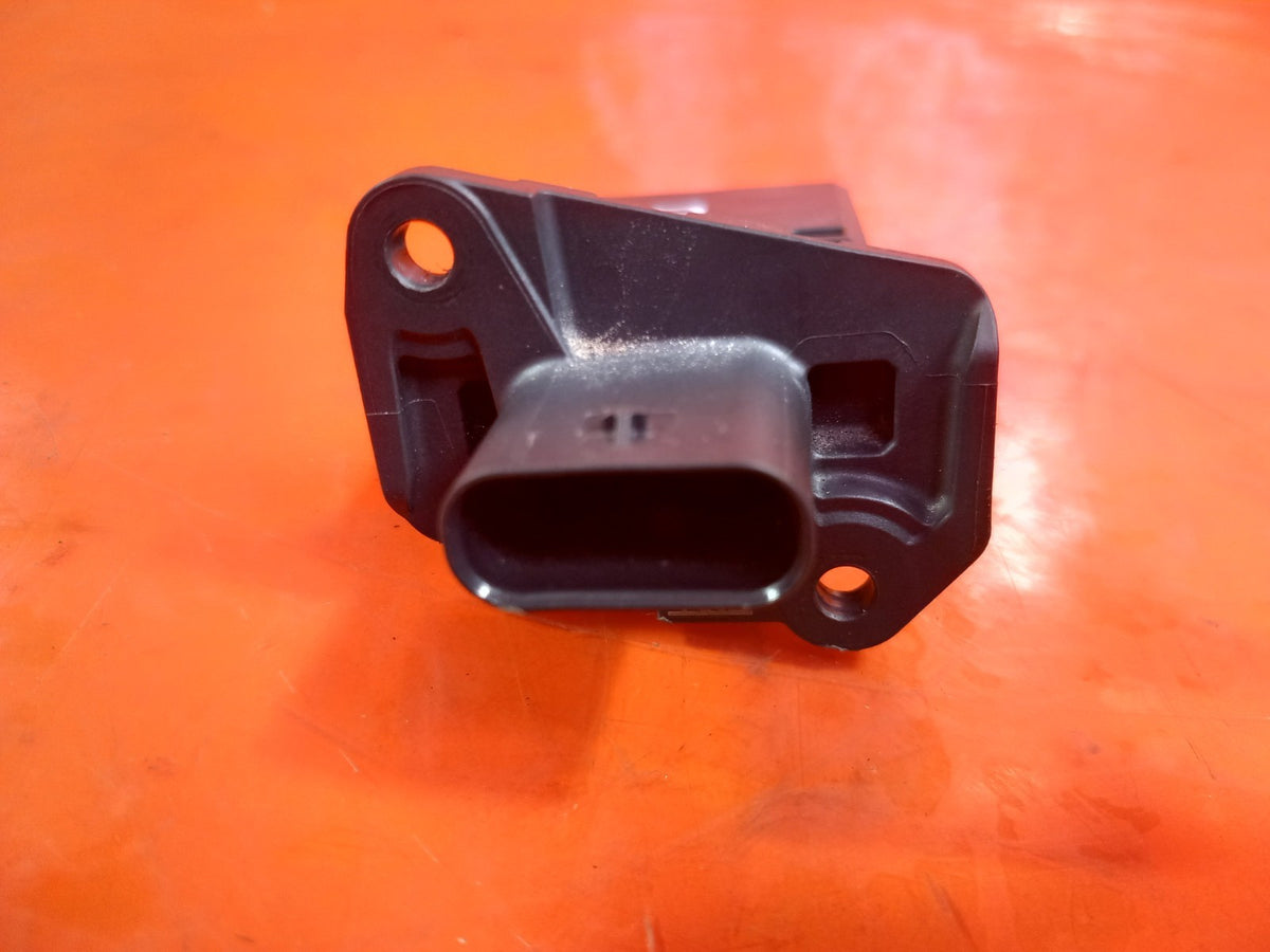 ebay-src:https://i.ebayimg.com/00/s/mtiwmfgxnjaw/z/yboaaeswlslqcwvg/$_57.jpg