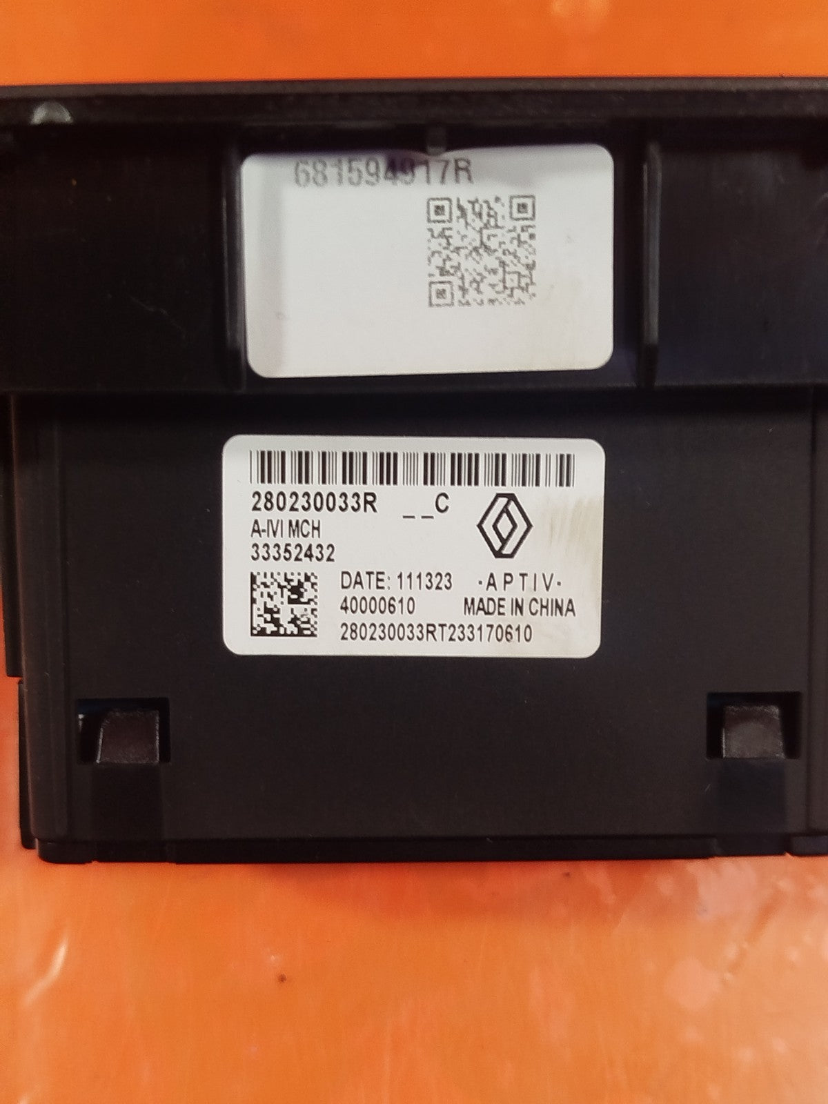 ✅2024 DACIA DUSTER JOURNEY USB AND CHARGING PORT 280230033R + WARRANTY A364 - Image 12