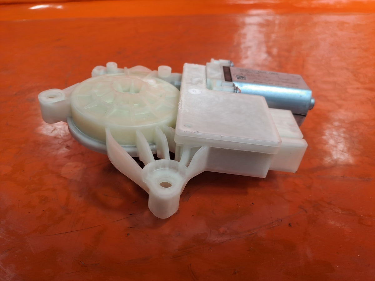 ebay-src:https://i.ebayimg.com/00/s/mtiwmfgxnjaw/z/8xsaaeswlc5qdglh/$_57.jpg