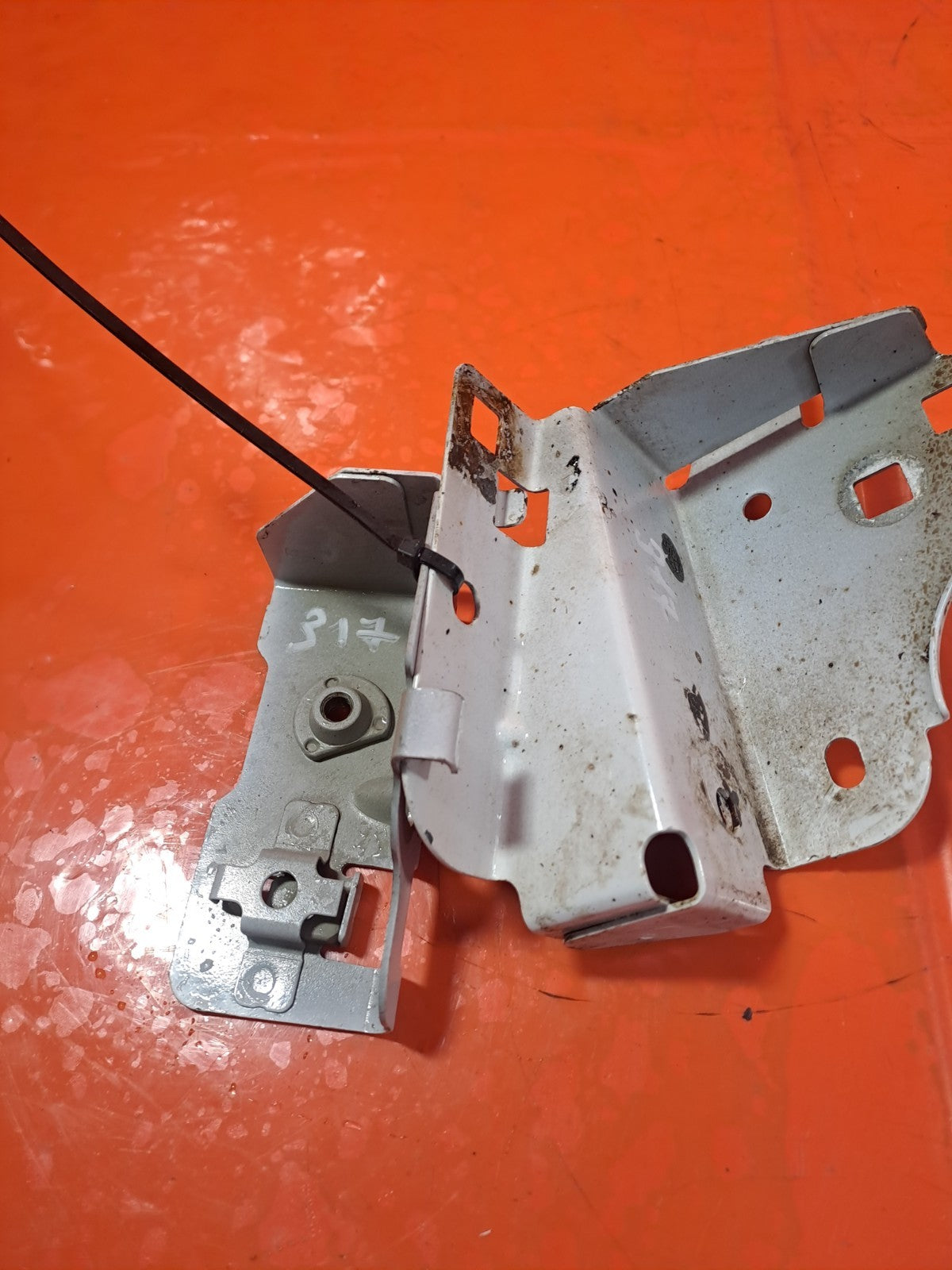 ✅RENAULT ZOE DYNAMIQUE 2015 FRONT RIGHT WING BRACKETS 620435786R Warranty A317 - Image 5