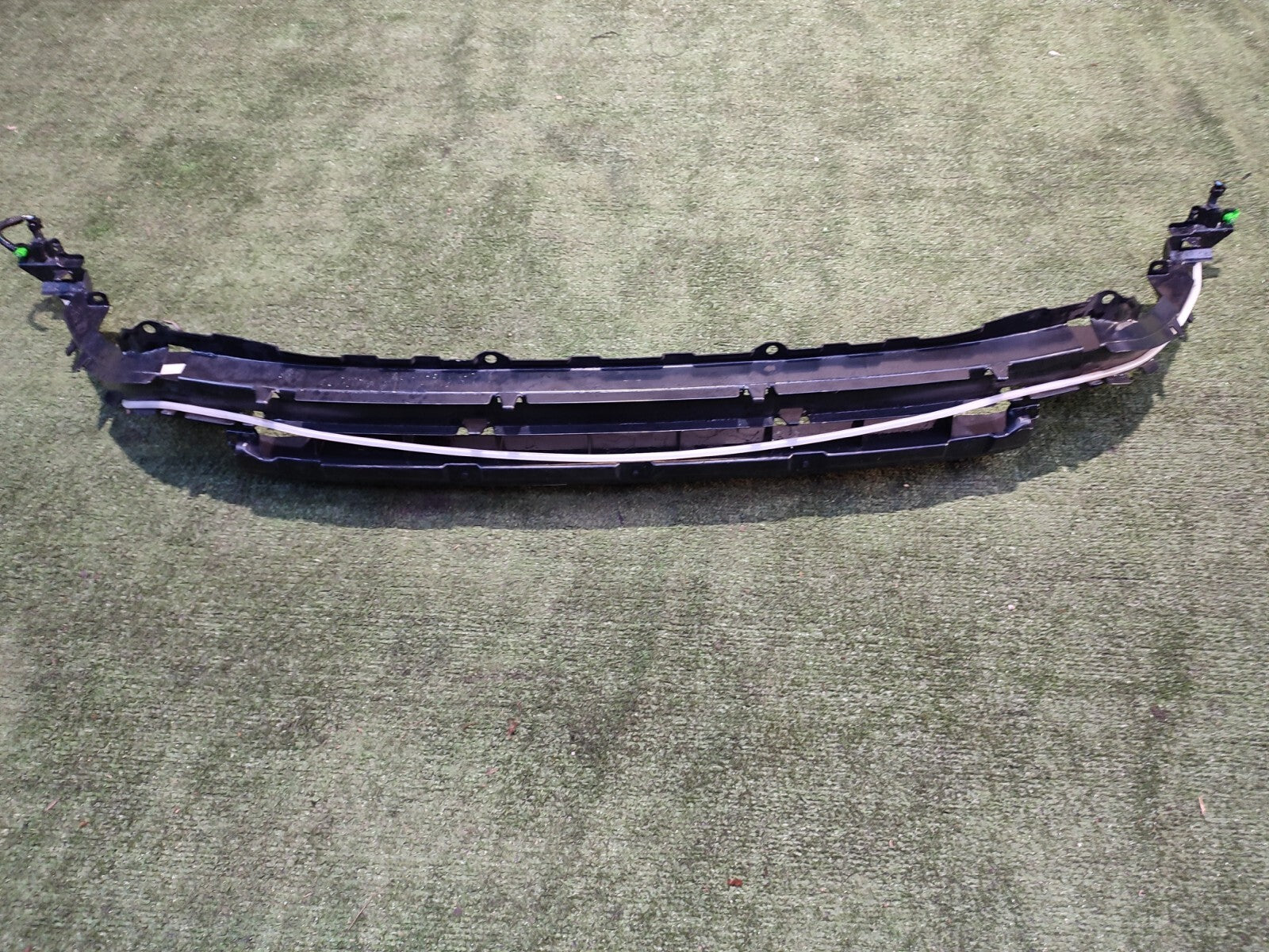 ✅LAND ROVER DISCOVERY SPORT L550 2.0 DIESEL 2016 FRONT BUMPER BRACKET FK7217E778 - Image 1